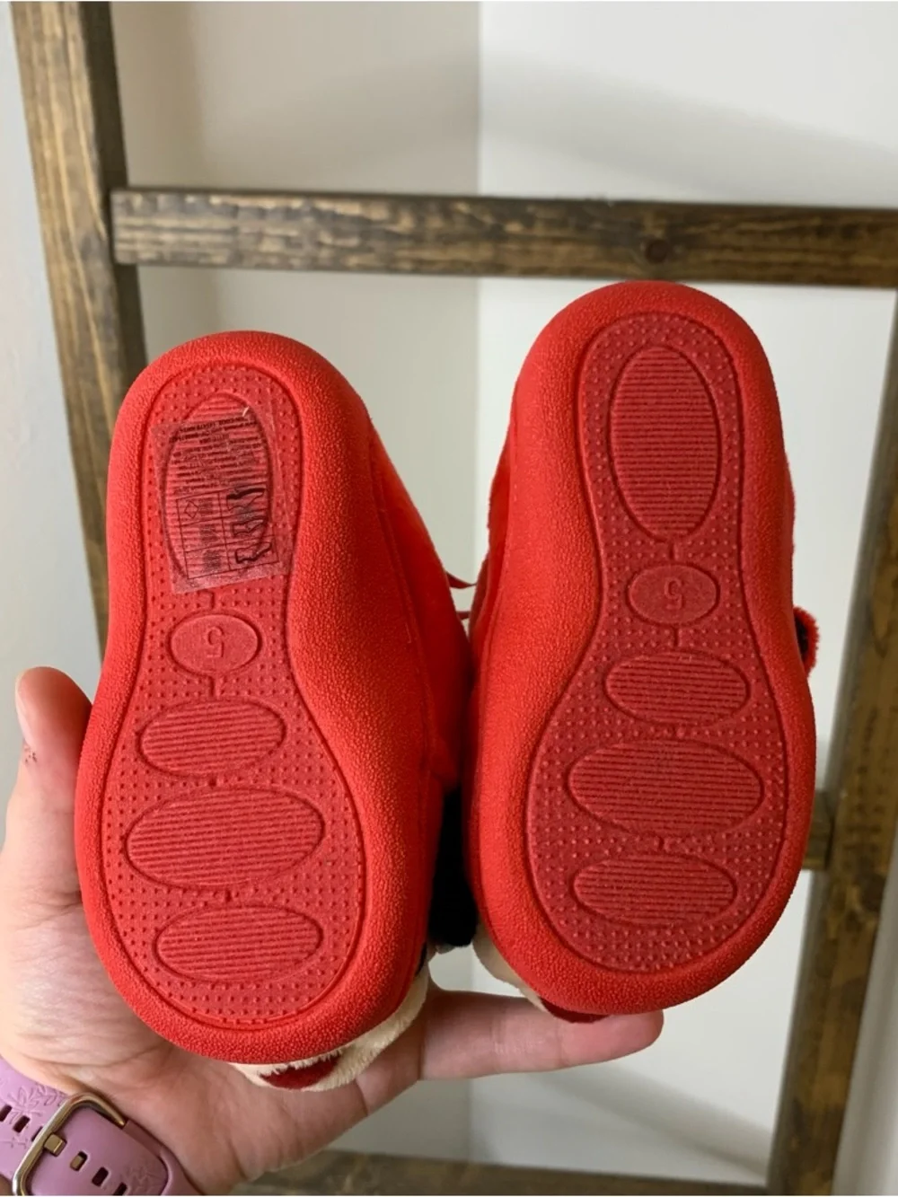Disney Minnie Mouse Red Plush Slippers Size 5